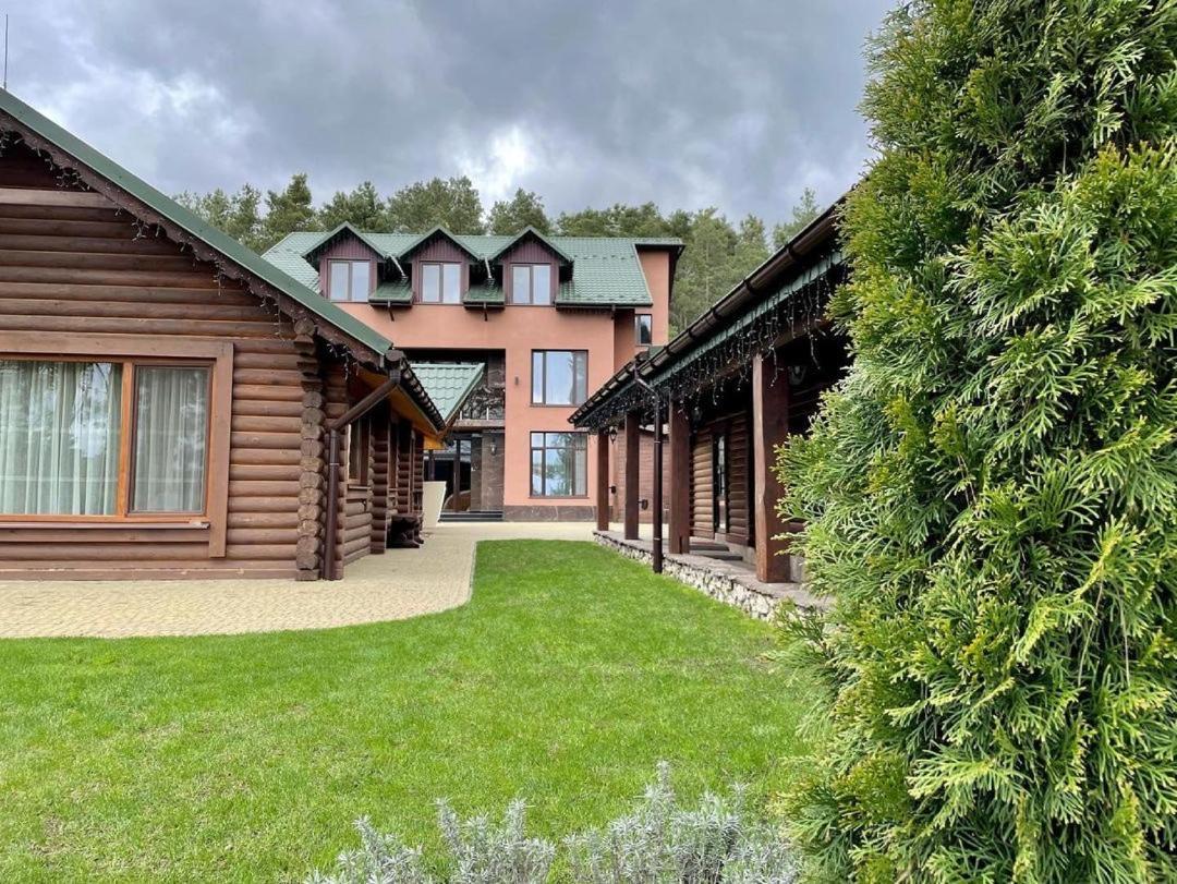 Готель-Ресторан "Колиба" Brody Extérieur photo